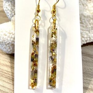 44. Gold and Clear Resin Bar Drop Earrings - Lavender and beach sand Inlay